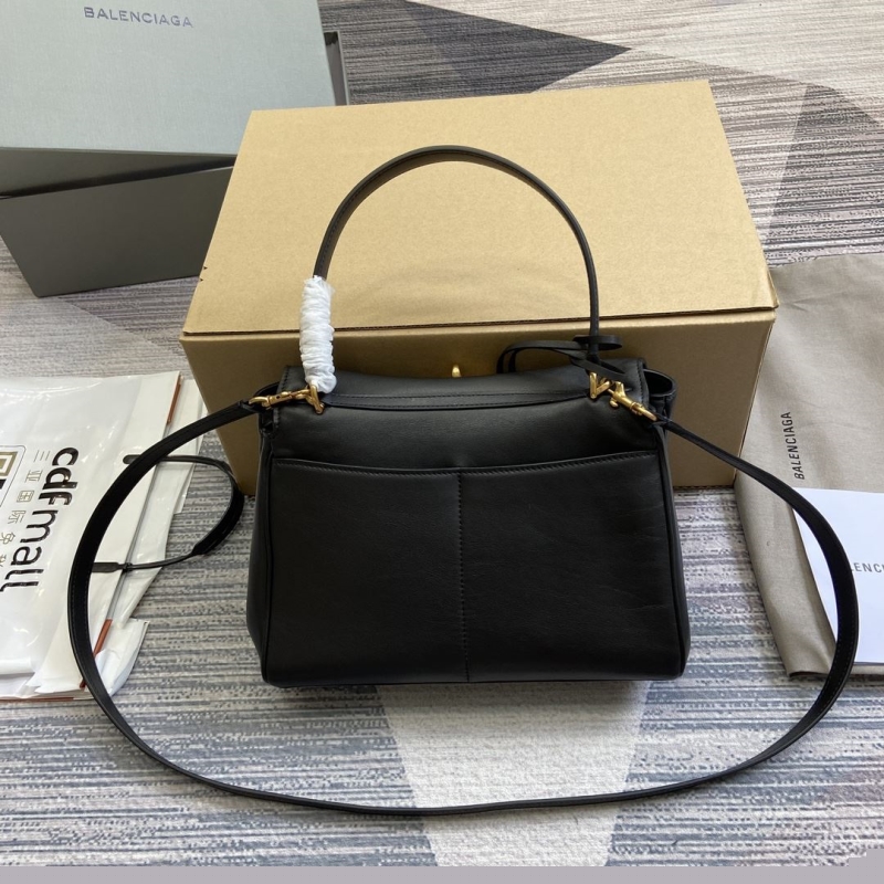 G*u*i top handle bags